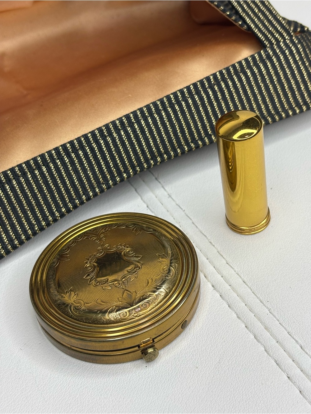 Vintage 1950s Zell Fifth Avenue vanity evening clutch - Picture 8 of 9
